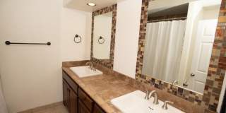 2 Bedrooms | 2 Bathrooms | Shoppers Paradise Gallery 13