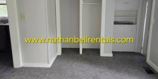 Single-Family Home: 3 Bed, 2 Bath Gallery 4