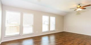 1404 Waco Turner Gallery 3