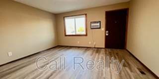 5225 N Crestline Gallery 4