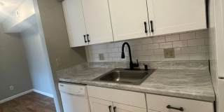 Large first floor condo for rent! 1034-3 Blue Ridge Dr. Gallery 6