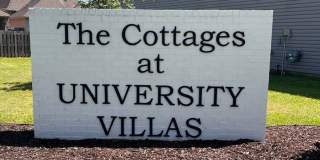 Beautiful 3BR / 2.5BA Townhouse Just 4 Miles from LSU! Cottages at University Villas Gallery 1