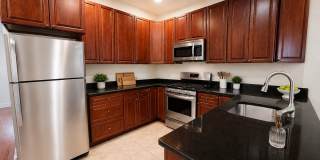 Spacious 7-Bedroom Home Near Temple University | Walk to Campus Spacious 7-Bedroom Home Near Temple University | Walk to Campus Gallery 1