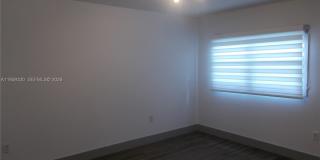 701 SW 141st Ave Gallery 32