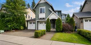 Spacious 5-Bed, 2.5-Bath Single-Family Home in Redmond Spacious 5-Bed, 2.5-Bath Single-Family Home in Redmond Gallery 3