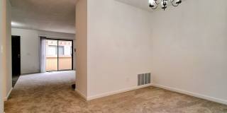 Remodeled 3bd 3-Story Townhouse With Attached Garage Remodeled 3bd 3-Story Townhouse With Attached Garage Gallery 15