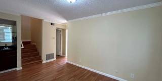 Spacious 3 bedroom 2.5 bath Condo for rent in Woodland Hills! Gallery 8