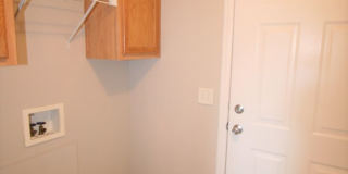 Great 3 Bedroom Ranch Style Home in low maintenance community! Gallery 9
