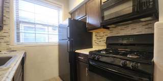 6328 - 6330 Bancroft Ave. Gallery 2