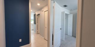 Stylish 3-Bed, 3-Bath Townhouse Oasis in Riviera Beach Gallery 3
