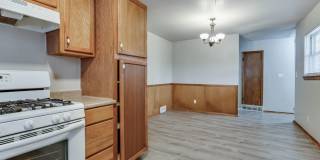 JUST HIT THE MARKET!!! 3 bedroom 1.5 bathroom Gallery 25