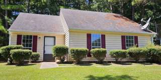 Beautiful 3 bedroom, 2 bath ranch home in Rex Gallery 1