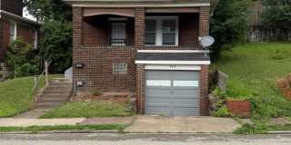 Charming 3BR House in East Pittsburgh Gallery 1