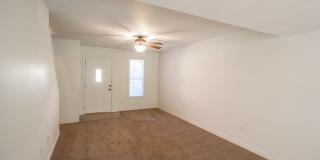 Spacious 4 BDR Duplex Gallery 5