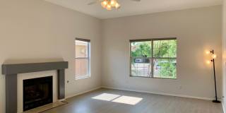 Lovely 3 Bedroom, 2 Bath In The NW! Gallery 3