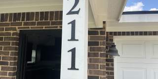 211 Isabella Street Gallery 1