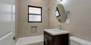 7223 Willoughby Ave Gallery 10