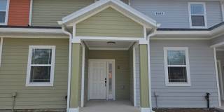 Eagle Trace Townhomes | 3BR/3.5BA | 2.3 Miles to UF– New Construction Gallery 1