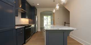 COMING SOON |3 BR/4.5B Newly Renovated Townhome | • 1-car garage |Loft Bonus Room w/Rooftop terrace| In Dilworth! Gallery 12