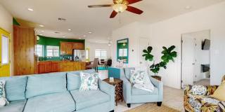 60 Northwest Drive Gallery 1