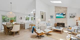 42 Oak Street Gallery 1