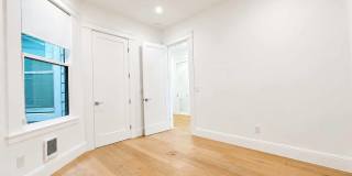 572 Chestnut Street Gallery 20
