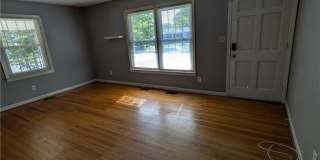1403 Mack Street Gallery 9