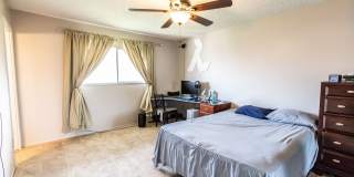 6 Bedroom 3.5 Bathroom Tri-Level Home In Tempe close to ASU Gallery 52