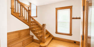 Beautifully Preserved 4 Bed | 2 Bath House in Saint Paul Gallery 1