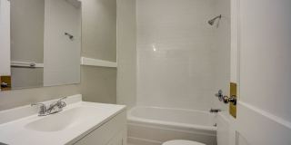 SF-065-16 &amp; 18 North 15th Street Duplex Gallery 12