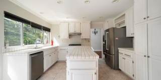 Beautiful 4Br/2.5Ba Home With Private Yard In Shadowridge!! Gallery 14