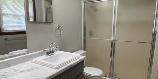 Well-Maintained 3 Bed / 2 Bath near Mercy Hospital Gallery 11