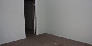 Cute & Cozy Condo Close to UNLV Gallery 12