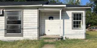 210 N Ross Gallery 1