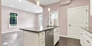 1016 W Washington Boulevard Gallery 15