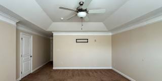 Lovely 3 Bed 2.5 Bath Home with Community Amenities Gallery 9