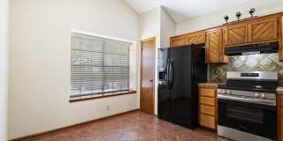 Charming 3-Bedroom Home with Stone Fireplace & Mature Trees Gallery 8