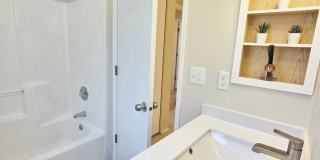 Charming 4 Bed 2 Bath Home in Des Moines, WA. Gallery 21