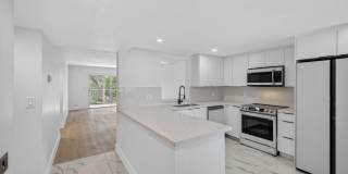 14375 Strathmore Lane Gallery 1