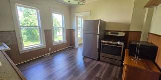 Lower 3 bedroom unit Gallery 9