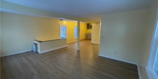 318 Kellog Street Gallery 8