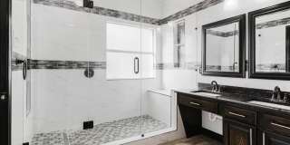 1733 Elm Street Gallery 7