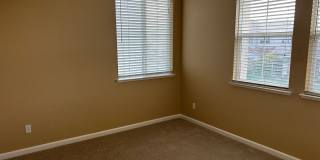 Beautiful 4 Bedroom, 2.5 Bath Oakley Home W/ Large Yard Gallery 12