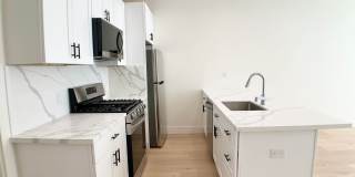 Private, REMODELED 1/1. In-Unit W/D! Dishwasher! Roof Deck! Parking! Gallery 3