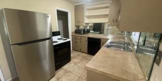 Charming Home Available in August! Gallery 11