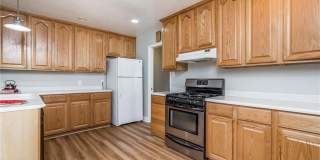 1210 E Oakmont Gallery 9