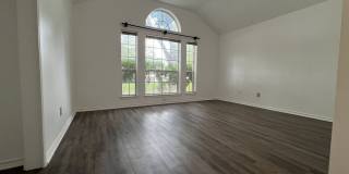5904 Creekway Street Gallery 21