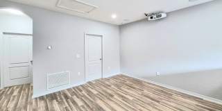 6913 S Wall St Gallery 34