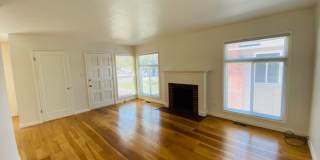 Gorgeous 1BD/1BA, Single-Story Unit in a Charming 4-Plex Near Downtown Lafayette- Available NOW! Gallery 8
