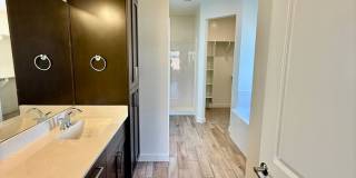 Beautiful 4-BR Home in Sunbrook Community Gallery 16